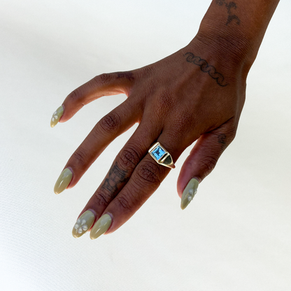 CARRÉ CLAW RING (aquamarine)