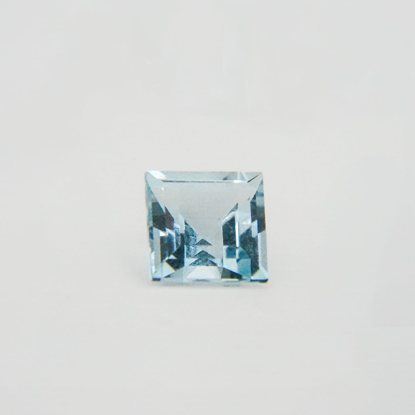 Aquamarine (carre cut, 6mm)