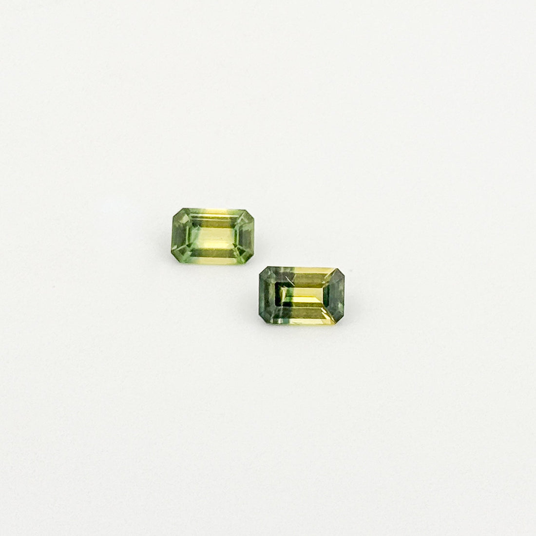Parti Sapphire (6x4, emerald-cut)
