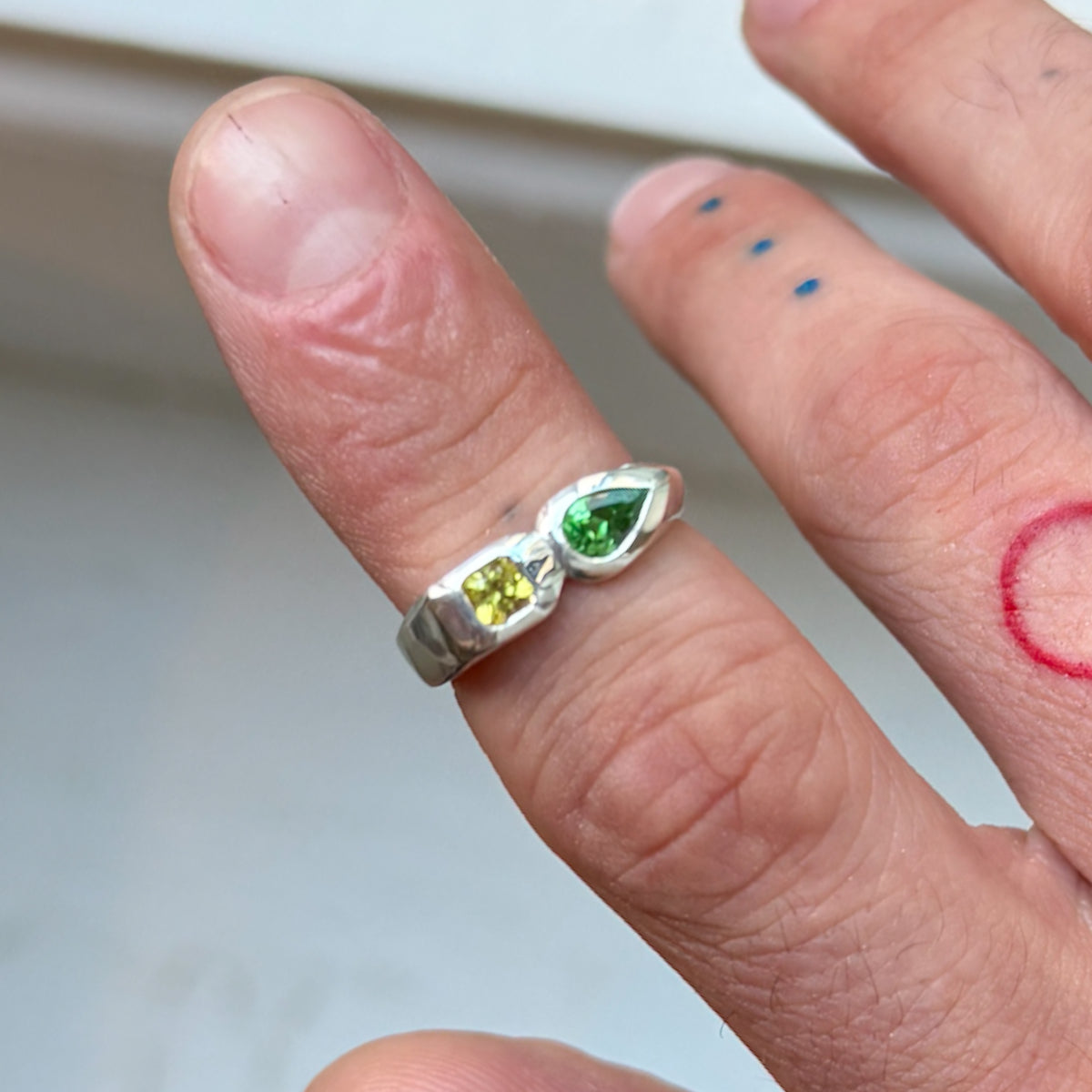 JUDE Ring in sterling silver, set with a pear-cut tsavorite garnet and Asscher-cut Ceylon sapphire. Handmade in Melbourne by AGOVIA.
