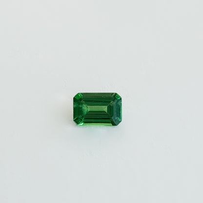 Tsavorite Garnet (emerald cut, 6x4mm)