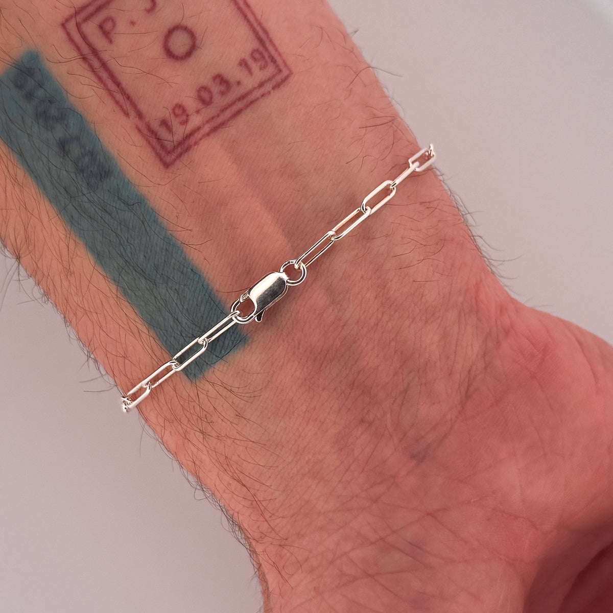 JIGGS Bracelet in sterling silver, a loose paperlink chain. Handmade in Melbourne by AGOVIA.