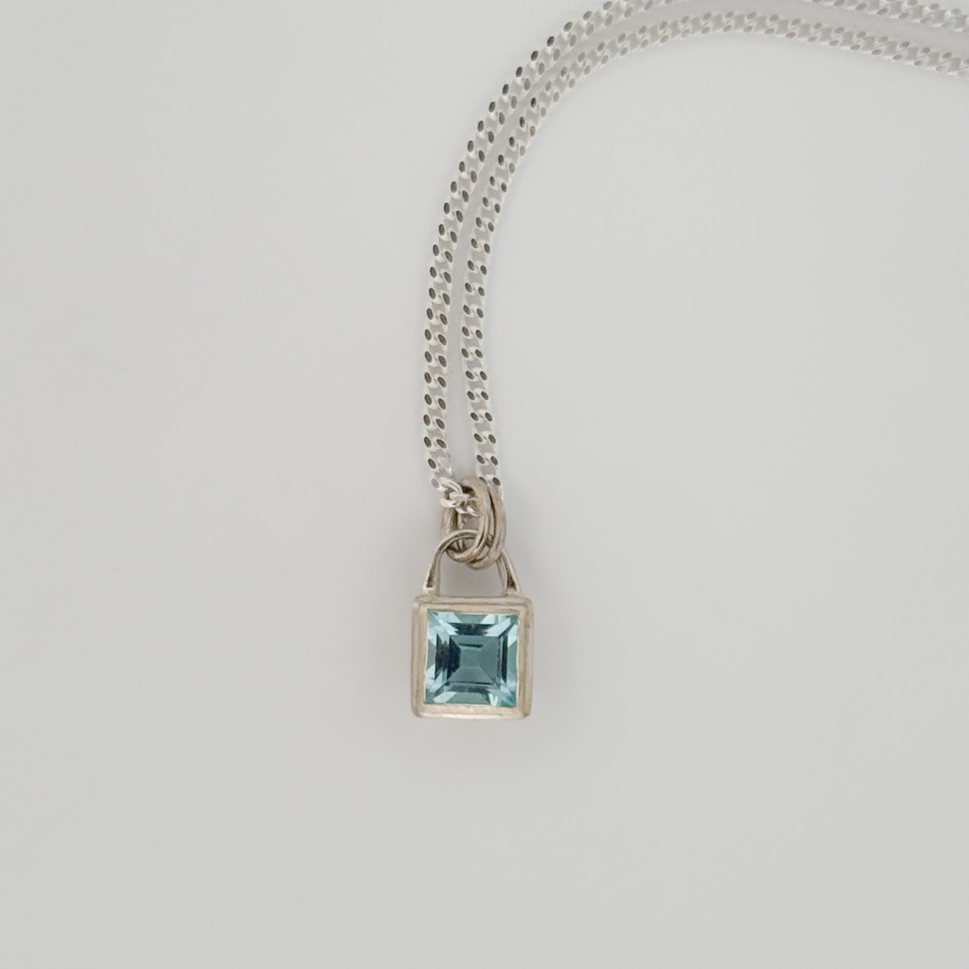 ATTICUS Pendant