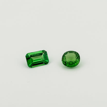 Tsavorite Garnet (emerald cut, 6x4mm)