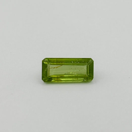 Peridot (emerald cut, 12x6mm)