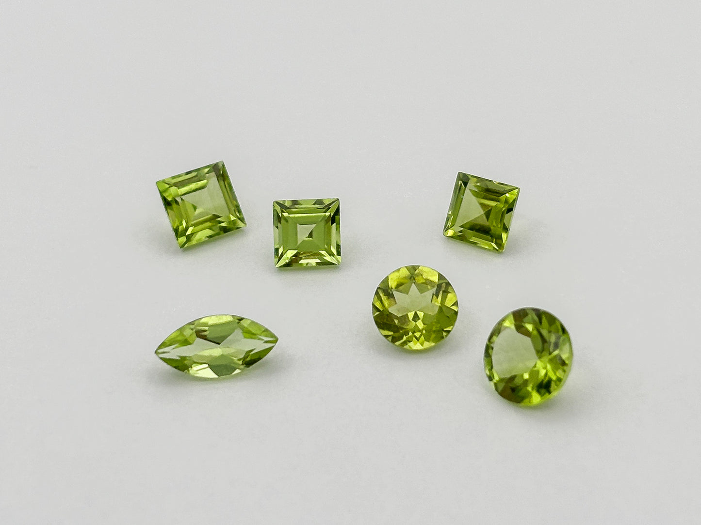 Peridot (emerald cut, 12x6mm)