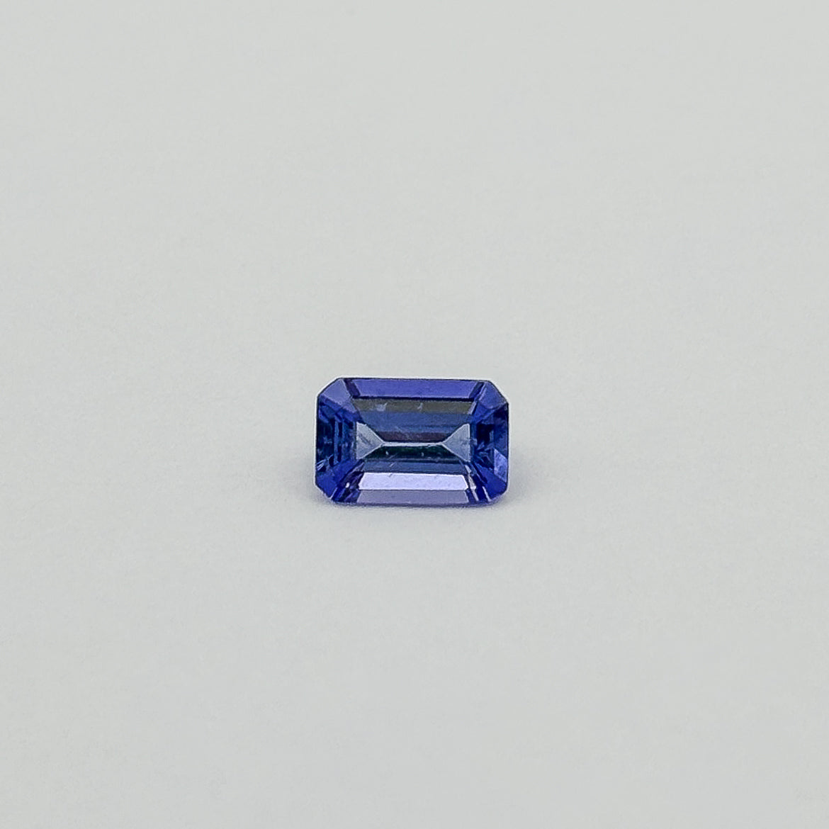 Tanzanite (emerald cut, 6x4mm)