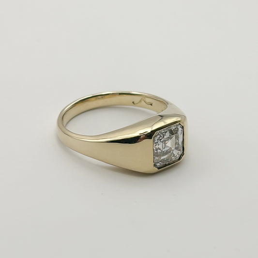 Adonis Ring (diamond)