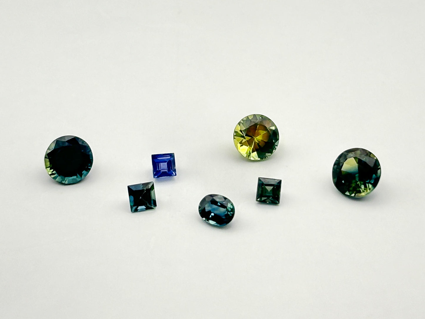 Australian Sapphire (round cut, 5.10mm)