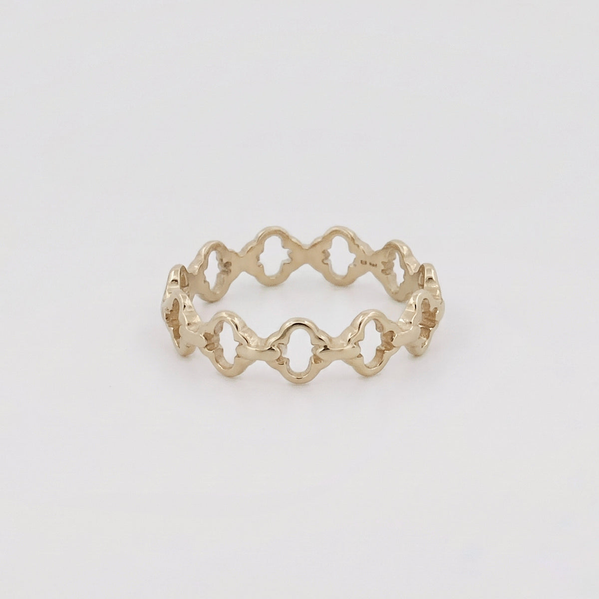 FLEURON Ring in 9ct yellow gold, front view. Made in Melbourne by AGOVIA.