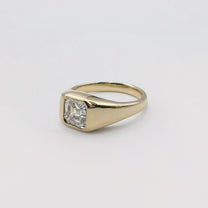 Agovia Gold Diamond ADONIS Signet Ring 01 Front