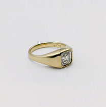 Agovia Gold Diamond ADONIS Signet Ring 03 Side