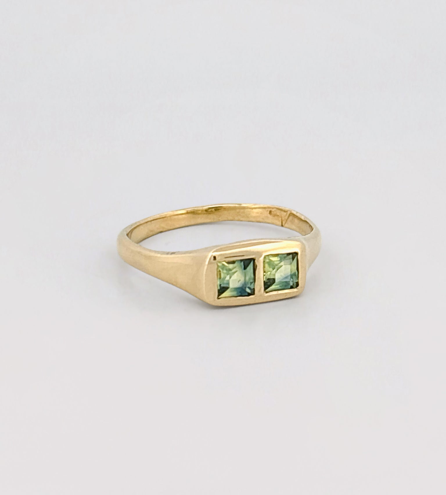 Agovia Gold Sapphire COCAL Ring Front