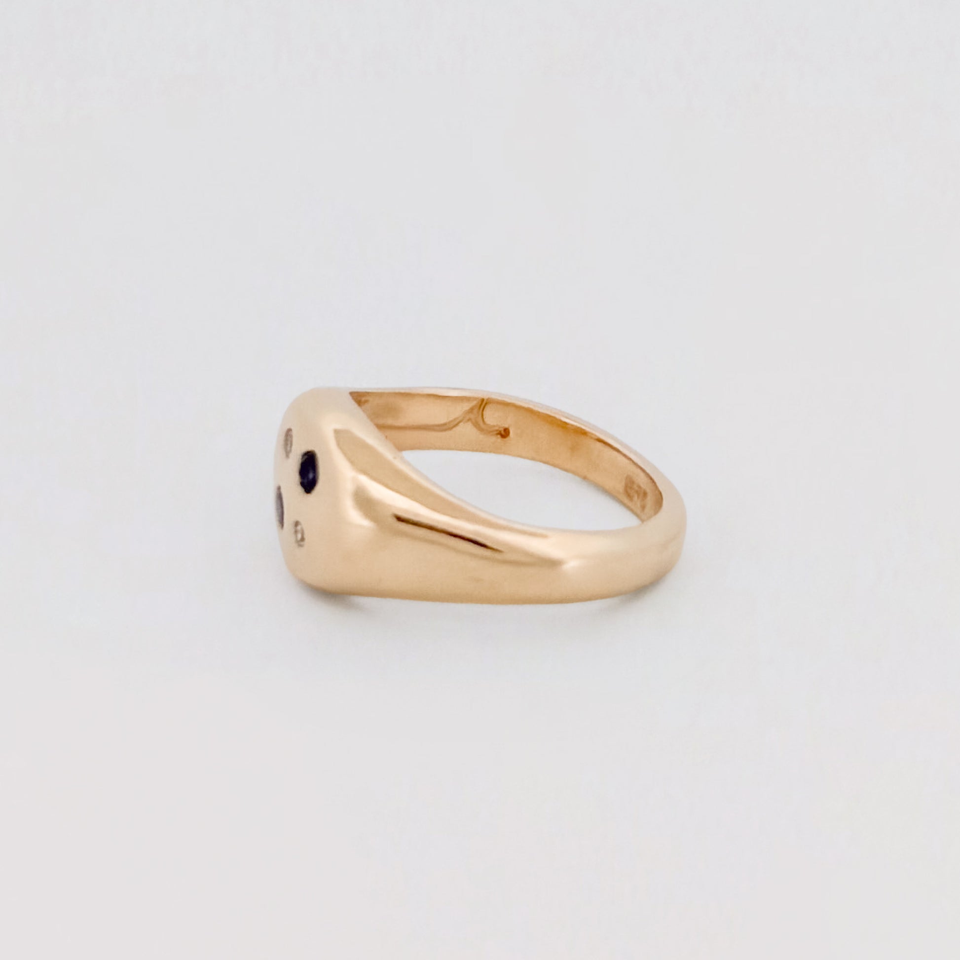 Agovia Gold Sapphire Diamond ASTRO Signet Ring Front