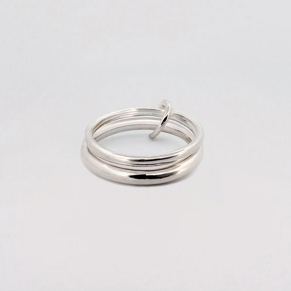 JUNO Ring in sterling silver, twin OLE bands joined by a smaller silver ring. Handmade in Melbourne by AGOVIA.