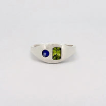 MILO signet ring in Argentium silver, set with a Ceylon sapphire and Pakistani peridot. Handmade in Melbourne by AGOVIA.