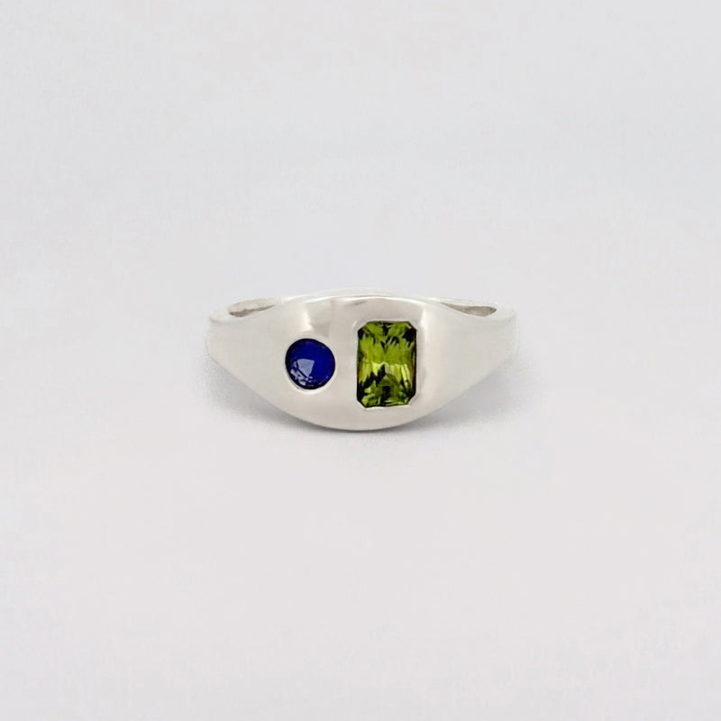 MILO signet ring in Argentium silver, set with a Ceylon sapphire and Pakistani peridot. Handmade in Melbourne by AGOVIA.